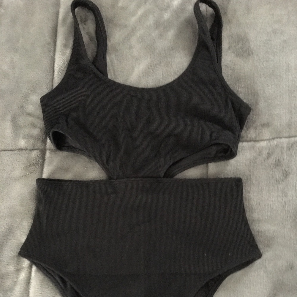 Aerie cutout one piece bathing suit